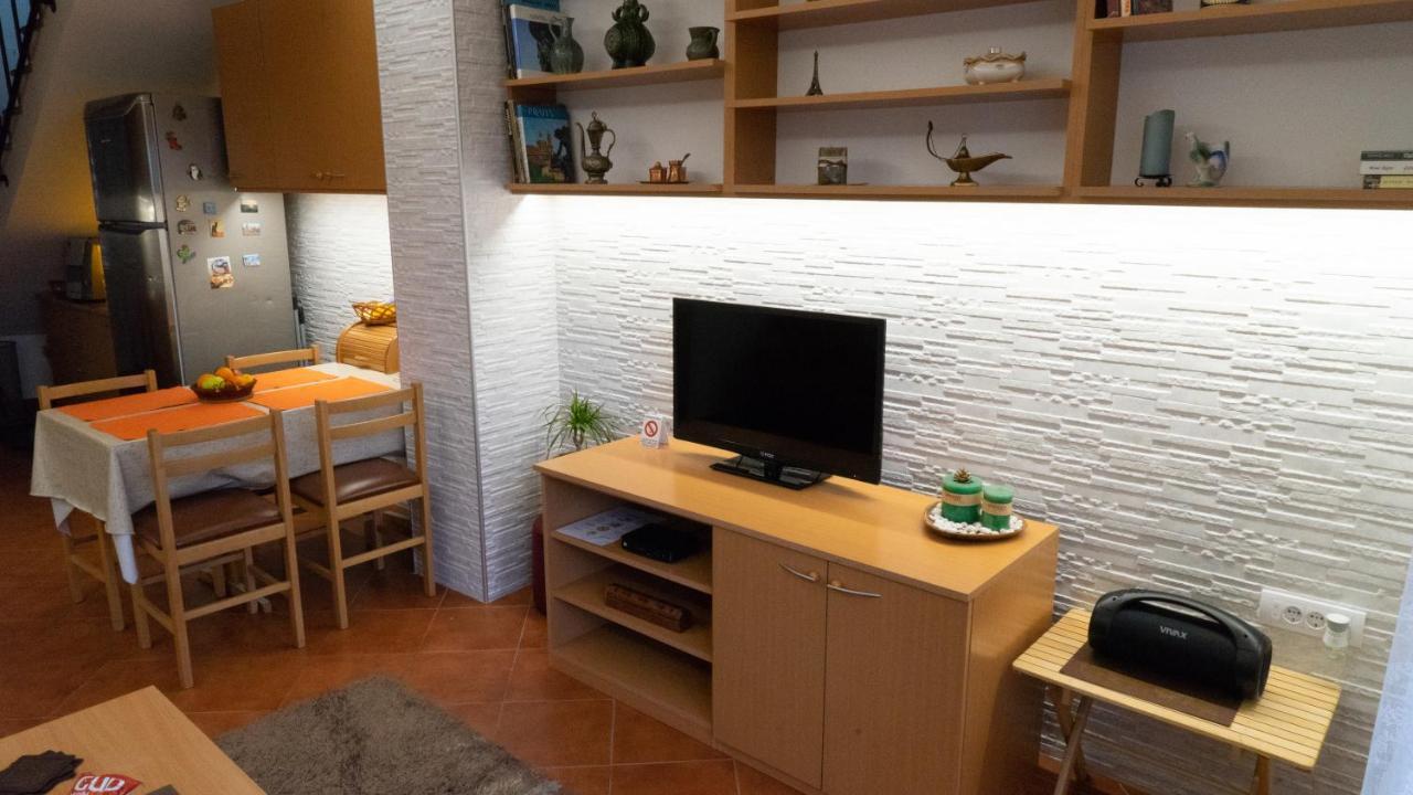 Apartment Akacija Gardens Belgrade Luaran gambar
