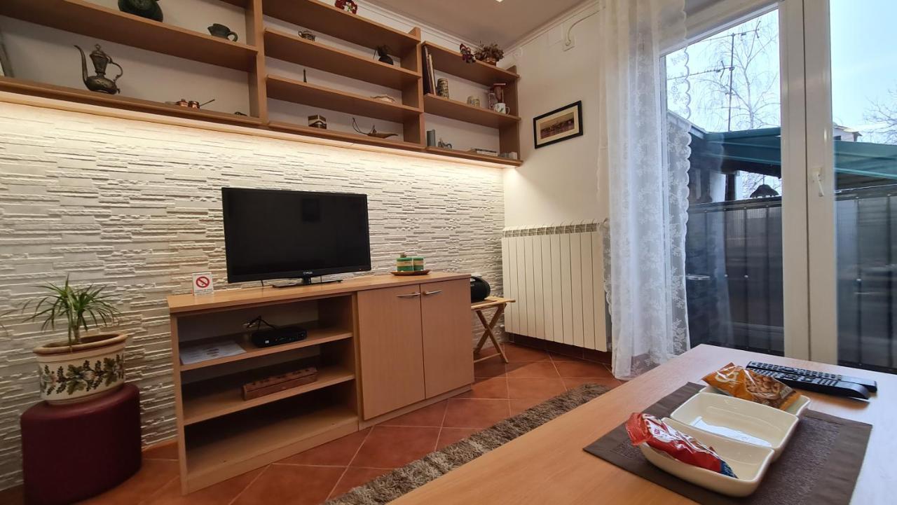 Apartment Akacija Gardens Belgrade Luaran gambar