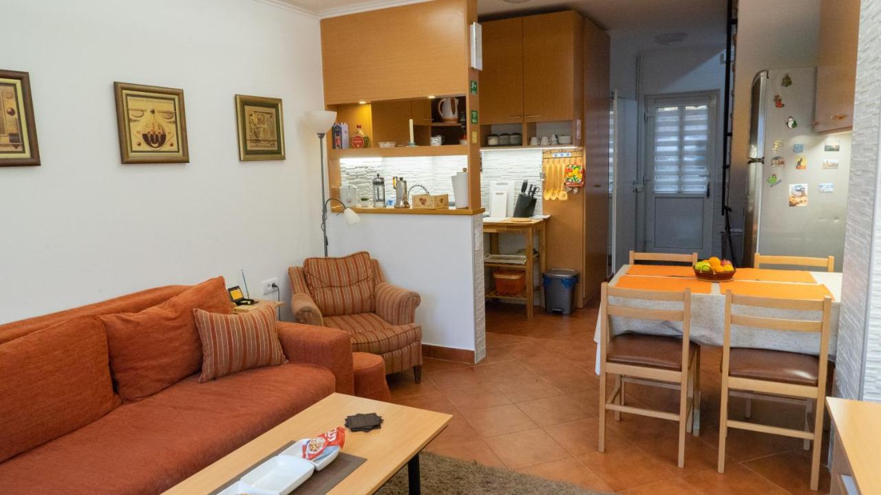 Apartment Akacija Gardens Belgrade Luaran gambar