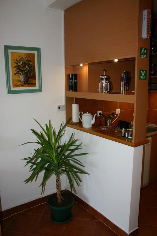 Apartment Akacija Gardens Belgrade Bilik gambar