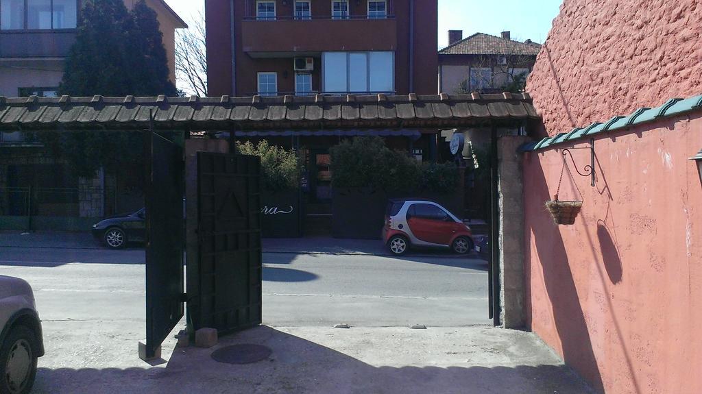 Apartment Akacija Gardens Belgrade Luaran gambar
