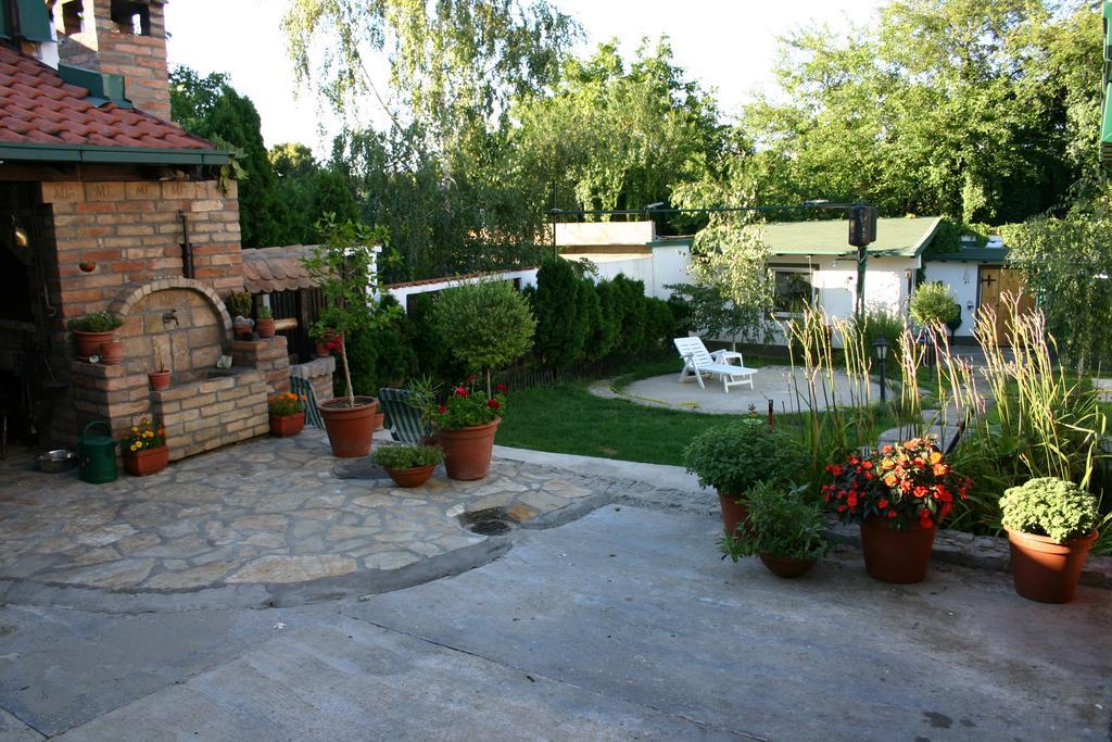 Apartment Akacija Gardens Belgrade Luaran gambar